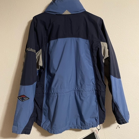 Columbia windbreaker - Picture 2 of 12